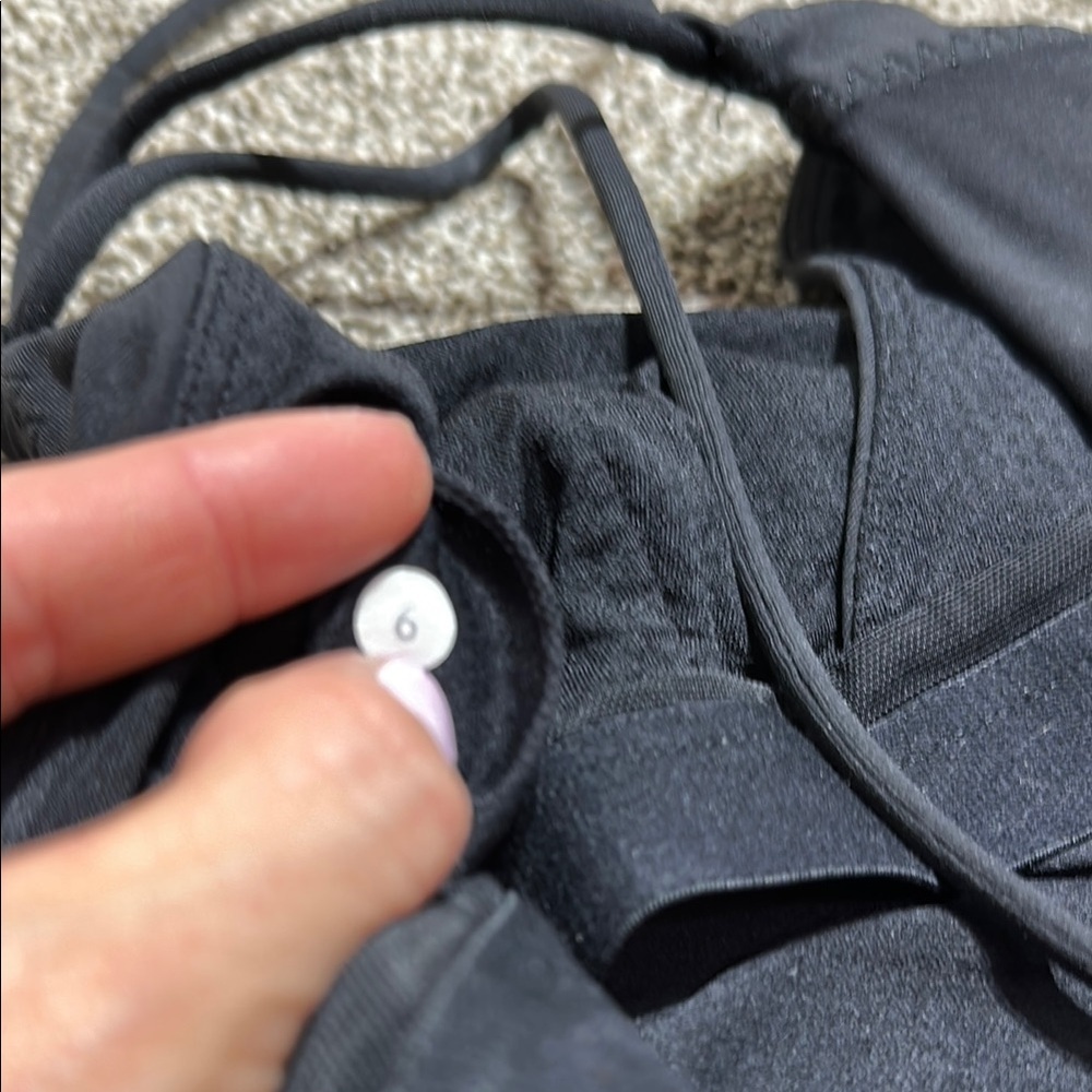 Lululemon black Ruched Tank Top built in bra strappy back size 6 - Picture 7 of 8